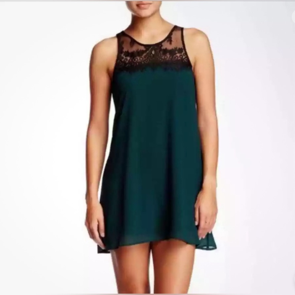 Socialite black and green emerald Lace Dress sleeveless chic Size large EUC